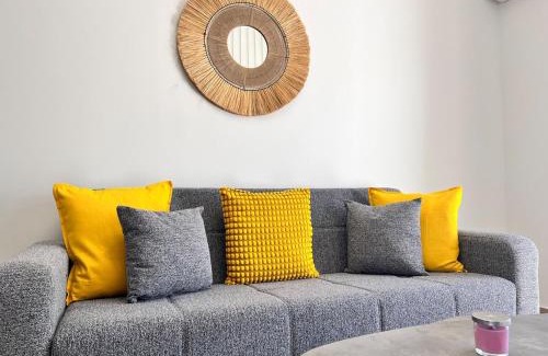 Kerameikos Apartment | Downtown Bliss - Piraeus Street by ΜΡS