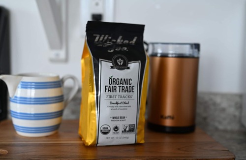 Boothbay Harbor Apartment | Downtown Boothbay Harbor, walk to the Opera House, shops, restaurants and piers