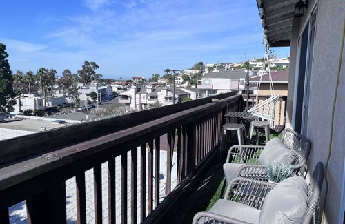 Mission Hills Apartment | Downtown Charm: Sleek 3-Bed/3-Bath Top-Floor with Deck & Cityscape Views