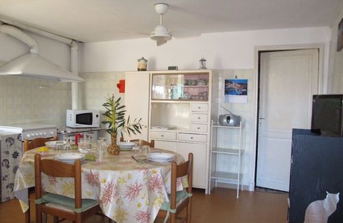 Moneglia Apartment | Downtown, close to the sea, great for your family!