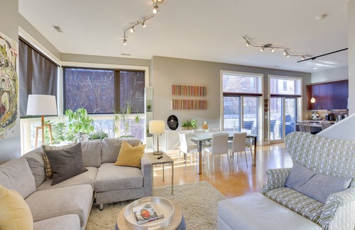 Southeast Omaha Condo | Downtown Condo w/Rooftop Patio & City Views!