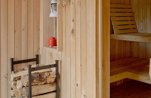 Dartmouth House | Downtown Dartmouth Oasis + SAUNA