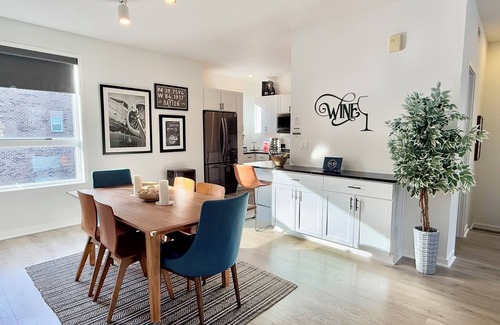 Downtown Dayton House | Downtown Dayton townhouse with private garage AND rooftop patio!