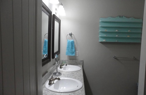 East Hill House | Downtown Dream Cottage