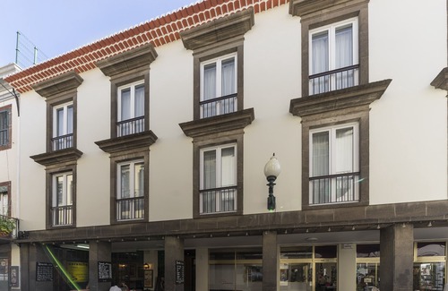 Sao Pedro Apartment | Downtown Funchal Apartments 1B Norte, in the heart of the city.