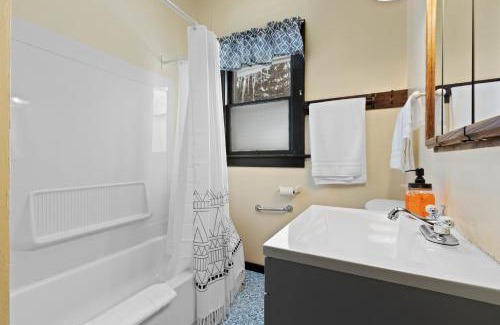 Gillett House | Downtown Gillett Bungalow, Fireplace, 3B, Historic