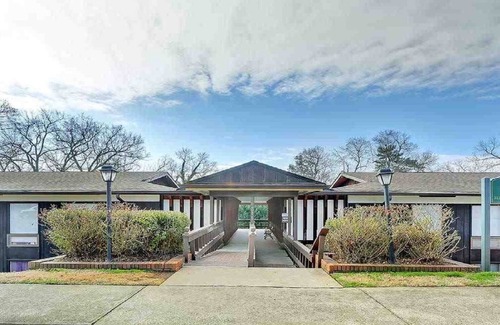 Colonel Elias Earle Historic District Condo | Downtown Greenville Historic District Vacation/Corporate Condo!