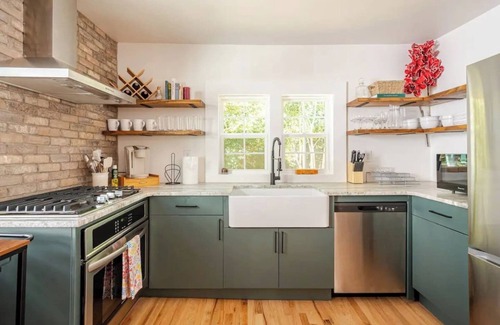 Downtown House | Downtown Greenway Getaway