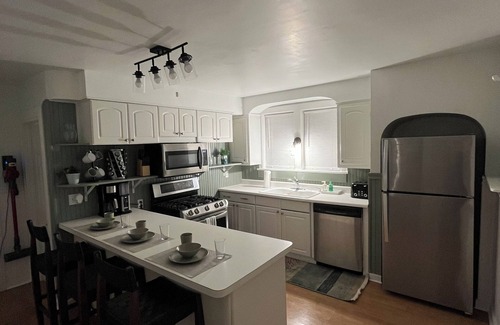 Hershey House | Downtown Hershey! Just a short walk to Hershey Park and all local attractions!