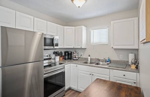 Herron Morton Apartment | Downtown Indy Apartment~5 Min to Mass Ave~Garage