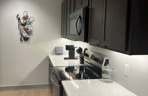 Downtown Condo | Downtown Lex Full Friends Condo