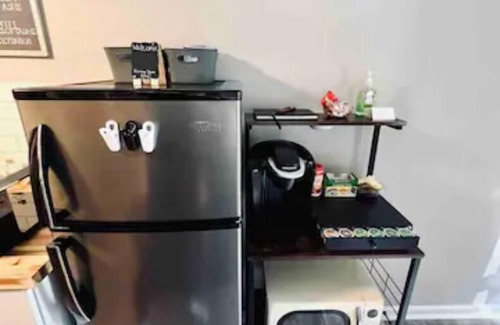 Southwest Raleigh Apartment | Downtown loft apt—mins from NCSU & Pullen Park!