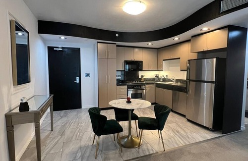 Golden Hill Condo | Downtown luxury 1 bedroom condo, East Village