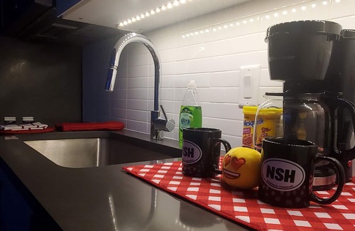 Music Row Condo | Downtown Nashville Studio Condo!(Travel Nurses & College Students)Welcome!