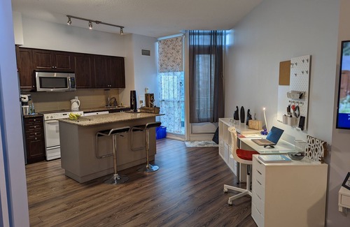 Fort York Condo | Downtown near CN Tower by THE LAKE with Secured Parking