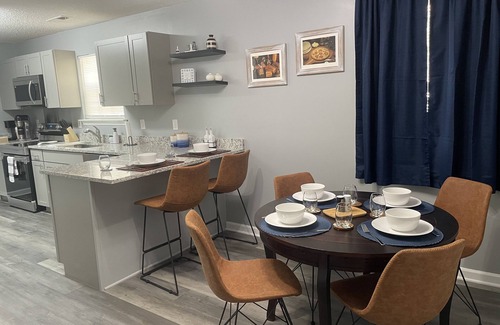 Chattanooga House | Downtown/newly remodeled 3bed/2bath home.