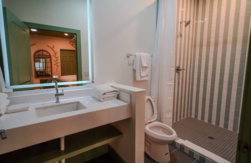 Biloxi Hotel | Downtown Ocean Springs Suite 210