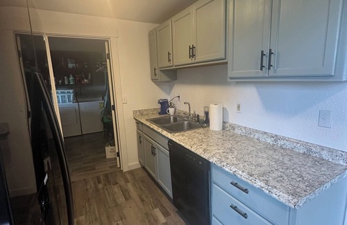 Petersburg House | Downtown Petersburg 3-bedroom home in the heart of a charming fishing town!