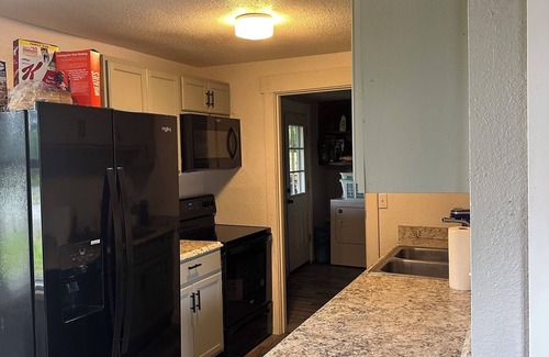 Petersburg House | Downtown Petersburg 3-bedroom home in the heart of a charming fishing town!