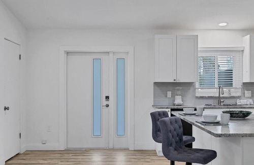 Alta Vista House | Downtown Sarasota Private Vacation Home - Minutes to Beaches, Beautiful Backyard, and Pet-Friendly!