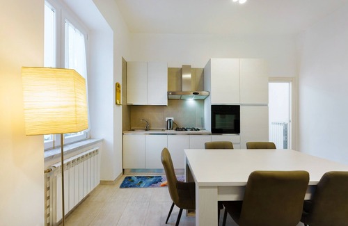 Montecalvario Apartment | Downtown, serene nights overlooking quiet garden, GARDEN HOUSE
