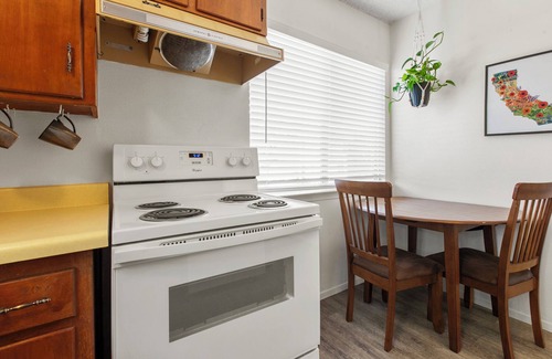 San Luis Obispo House | Downtown SLO Walkable 1BD Stay Pet-Friendly