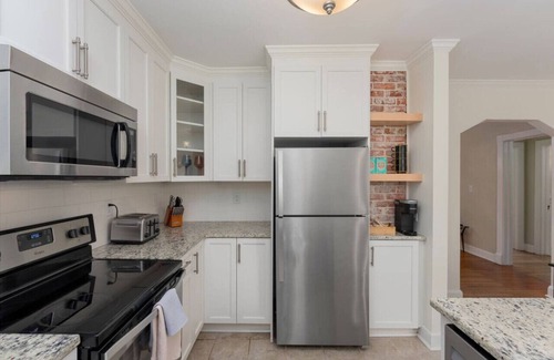 Princess Place House | Downtown Urban Retreat