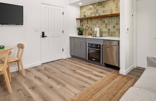 Pismo Heights Apartment | Downtown View Suite at Pismo Beach Club