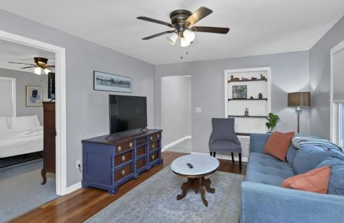 Columbia House | Downtown West Cola Home