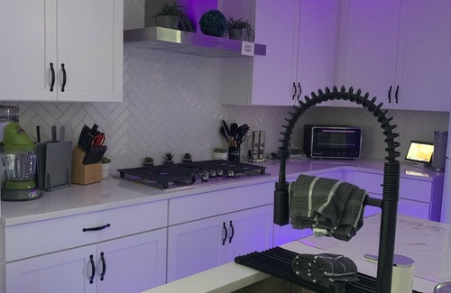 Colonialtown South House | Downtown Zen. Perfect location to explore downtown ORL. Private 1 Bedroom House