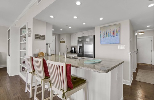 Shell Island Condo | DR 2111 - Gorgeous condo, oceanfront deck with panoramic views, pool, tennis