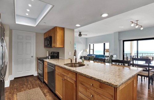 Shell Island Condo | DR 2306 – Oceanfront condo convenient to pool, tennis court and beach access