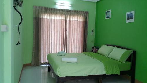 Khaem Son House | Dr. House