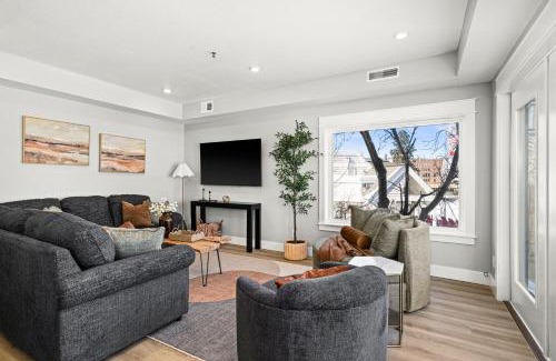 Park Point Hotel | Dragestil 713 Duluth Luxury Condos by Heirloom Boutique Collection