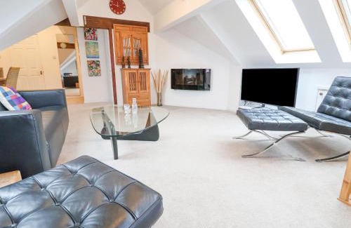 Chester Apartment | Dragon's Den