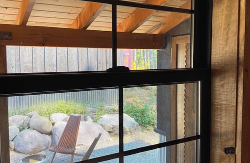 Coram Cabin | Drake's Hideaway @Aspen Hollow: Luxury Tiny Cabin near Glacier National Park