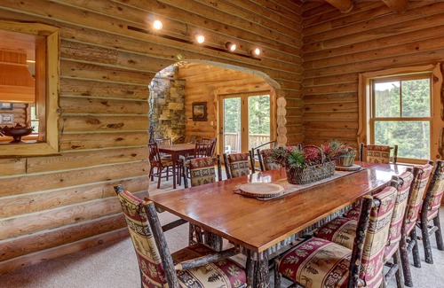 Lakeside Cabin | Dramatic Montana lodge with gourmet kitchen, private studio & game room