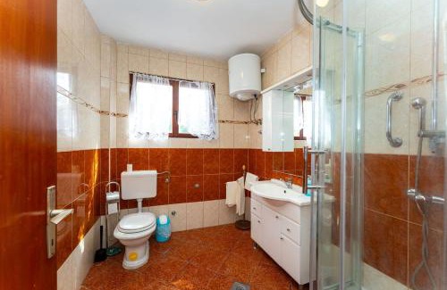 Zrce Apartment | Drazen Charming Three Bedroom Apartment