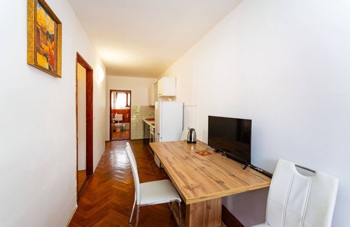 Zrce Apartment | Drazen Charming Three Bedroom Apartment