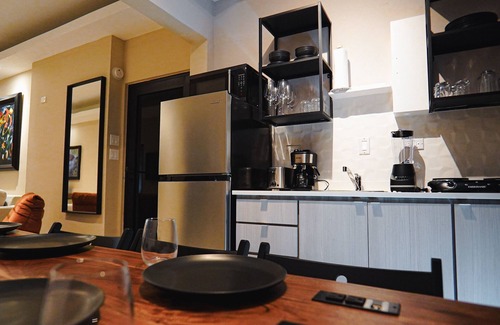 Condado Apartment | Dream apt: 4BD, 3BA, parking, near beach & shops. Perfect for you!