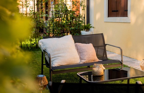 Illasi Apartment | Dream Room Apartment with Private Garden and Wi-Fi