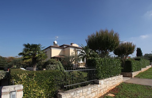 Mali Maj Villa | Dream villa with large swimming pool, 800m from the sea with 5 bedrooms 4 bathrooms