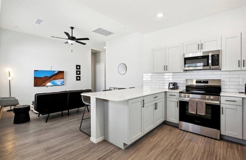 Casa Grande Apartment | Dreamlight Modern Home in Canopy at Cottonwood