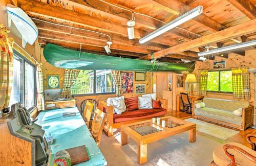 Bucksport House | Dreamy Bucksport Hideaway on Freshwater Pond!