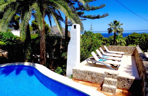 Capdepera Ski Chalet | Dreamy chalet under palm trees, sea view, private pool, near bay