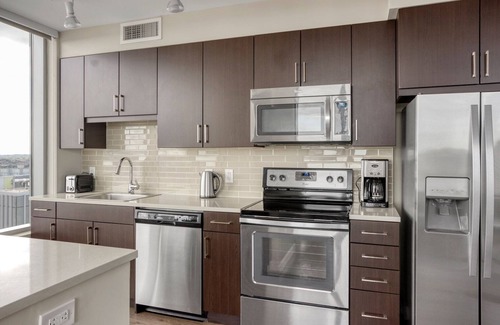 Theatre District Apartment | Dreamy Chinatown/Theater District 2BR w/Gym & W/D, nr T, by Blueground