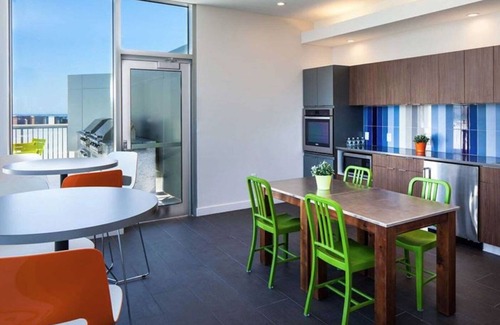 Theatre District Apartment | Dreamy Chinatown/Theater District 2BR w/Gym & W/D, nr T, by Blueground