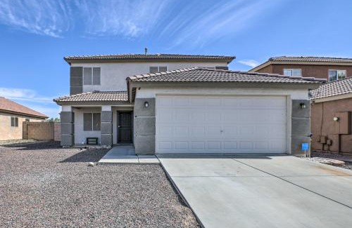 El Mirage House | Dreamy El Mirage Oasis Less Than 12 Mi to Golf and Hike