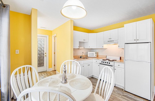 Surf City House | Dreamy ocean-view suite with pool, central AC, full kitchen, patio, & balcony