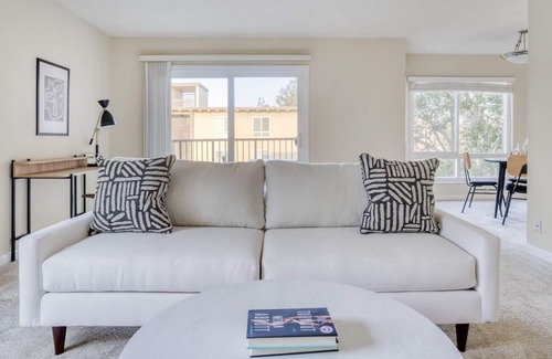 Palo Alto Apartment | Dreamy Palo Alto 1BR w/ Gym & Sun Deck, 3 mins to Stanford, by Blueground